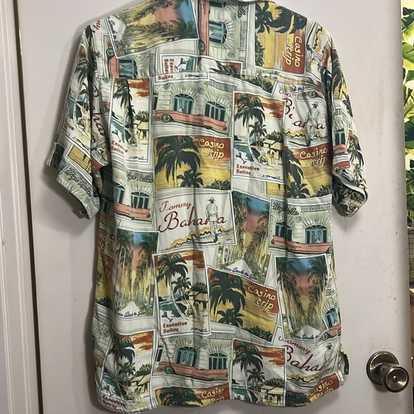 Tommy Bahama Las Vegas printed button up size S - Picture 4 of 4